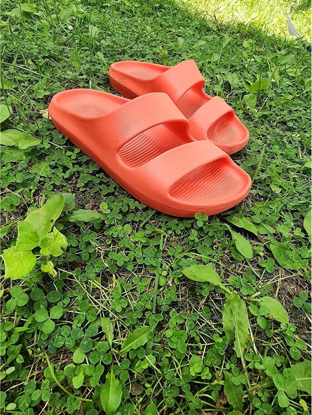 Size 5 - Bombas Women's Red Slide Sandals - Picture 7 of 9